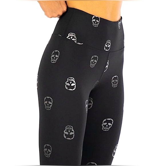 Nanette Lepore Silver Skull Leggings - Picture 1 of 8